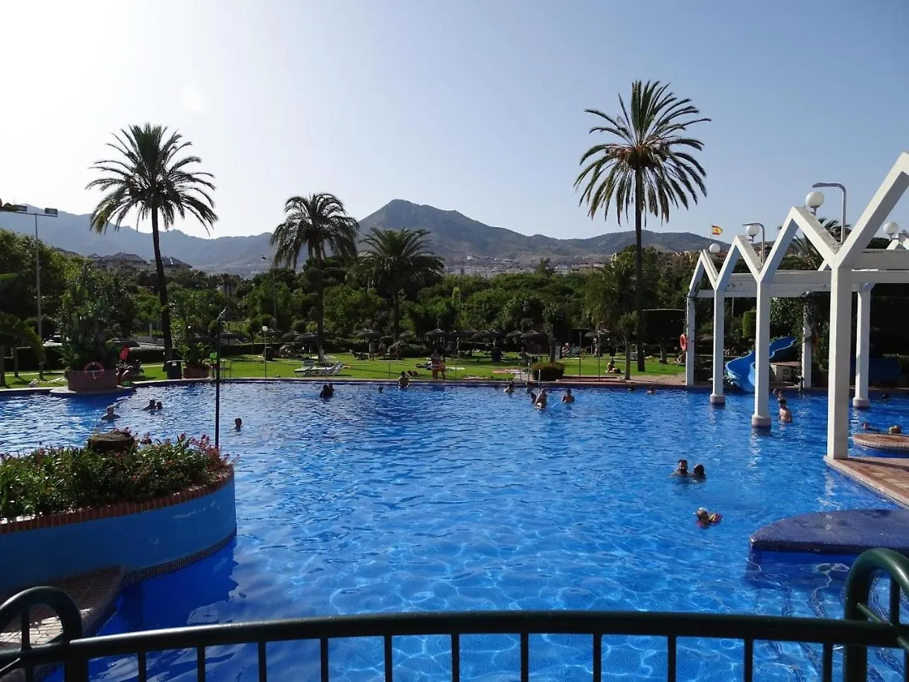 Benalmadena Front Line Sea View 1 Bedroom Large Apartment